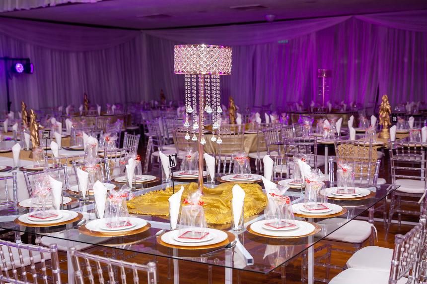 indian wedding toti hall- table setting- hall set up- glass tables