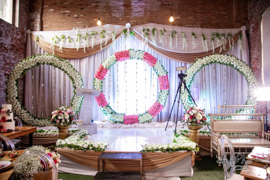 the bond shed, floral ring decor